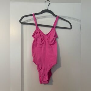 NEVER BEEN WORN SKIMS Bright Pink Women’s Bodysuit